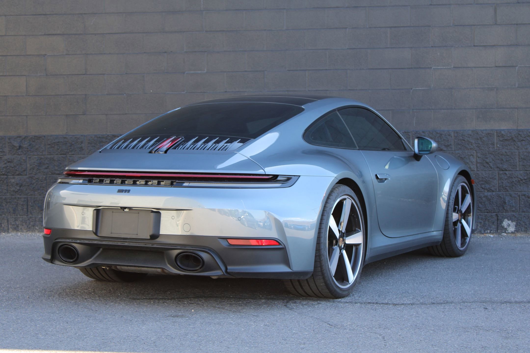 2025 Porsche 911 photo 9