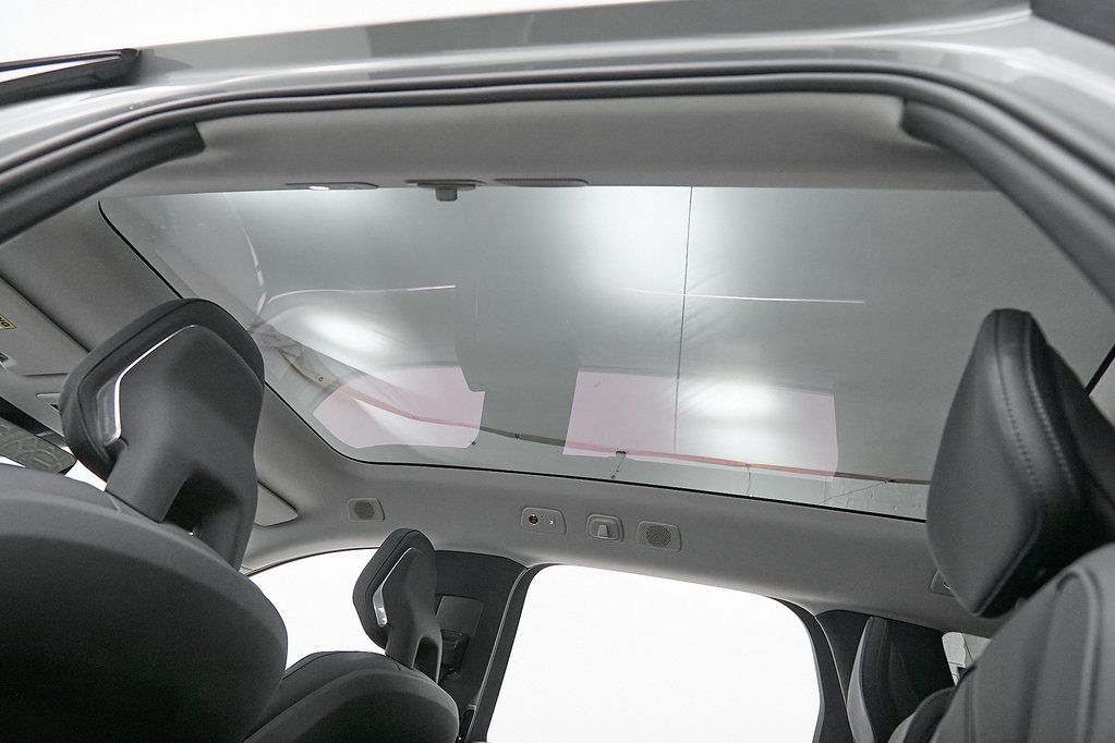 2025 VOLVO EX90 - Image 27