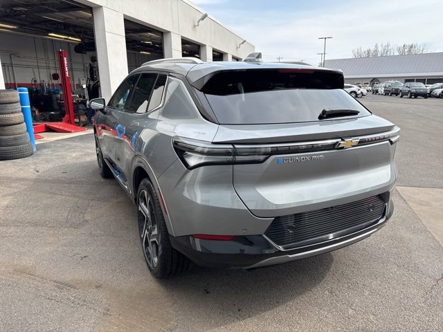 2025 Chevrolet Equinox EV 1LT photo 5