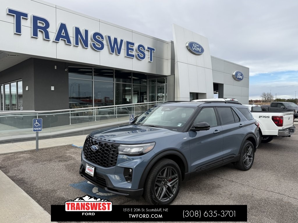 2026 Ford Explorer ST-LINE's photo