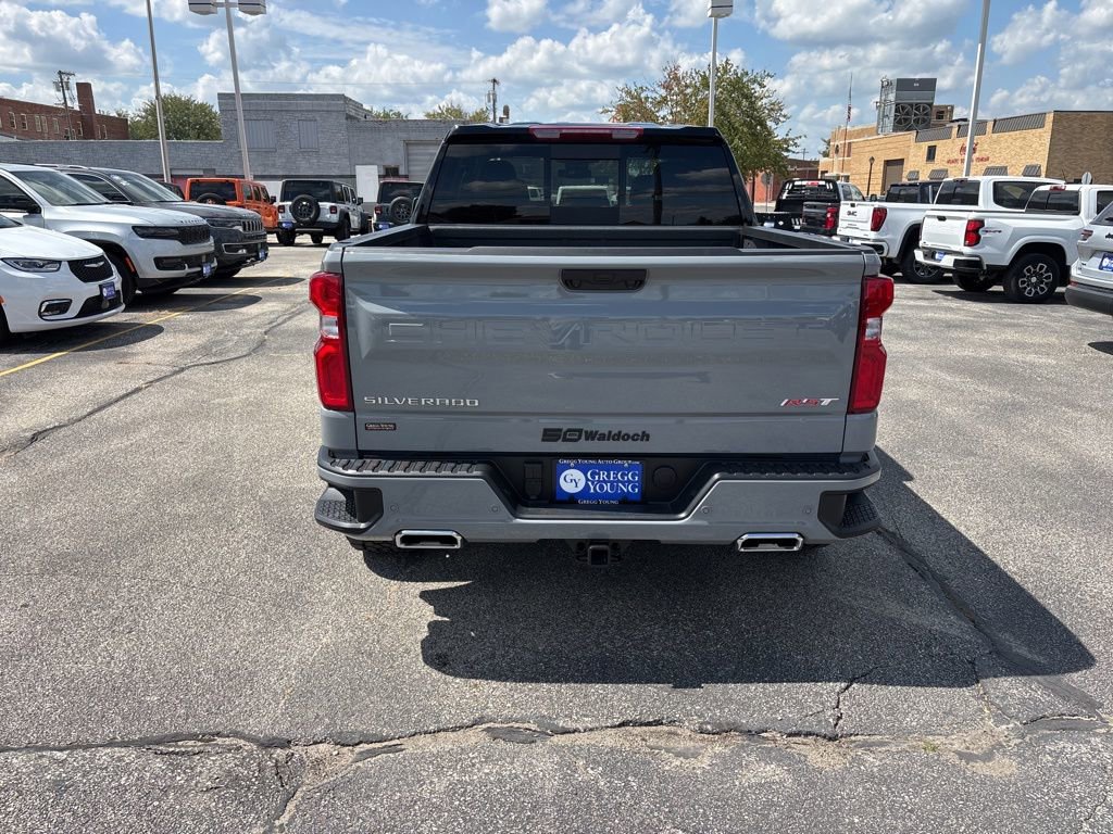 2025 Chevrolet Silverado 1500 RST photo 3
