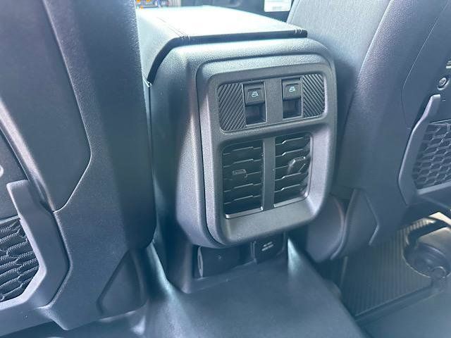2025 Ford Bronco Badlands photo 9