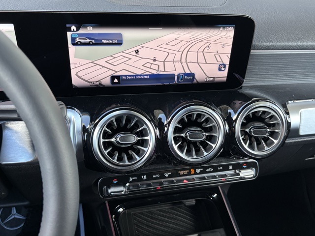 2025 Mercedes Benz EQB 300 4MATIC photo 24