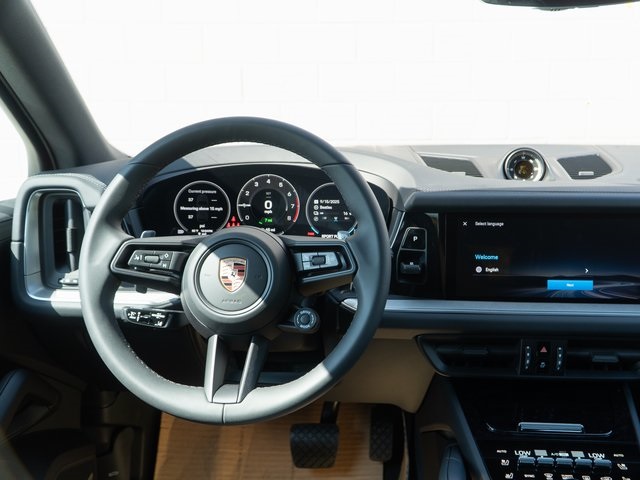 2026 Porsche Cayenne E-Hybrid photo 21