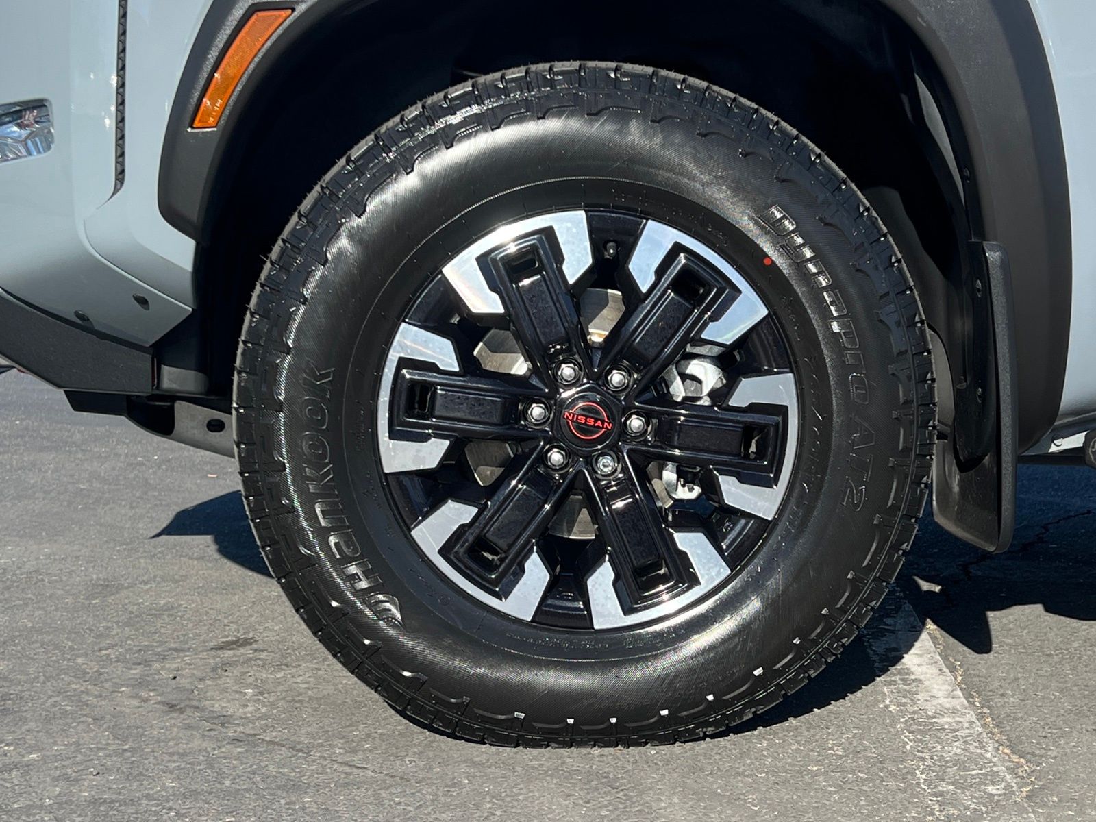 2023 Nissan Frontier PRO-4X photo 4