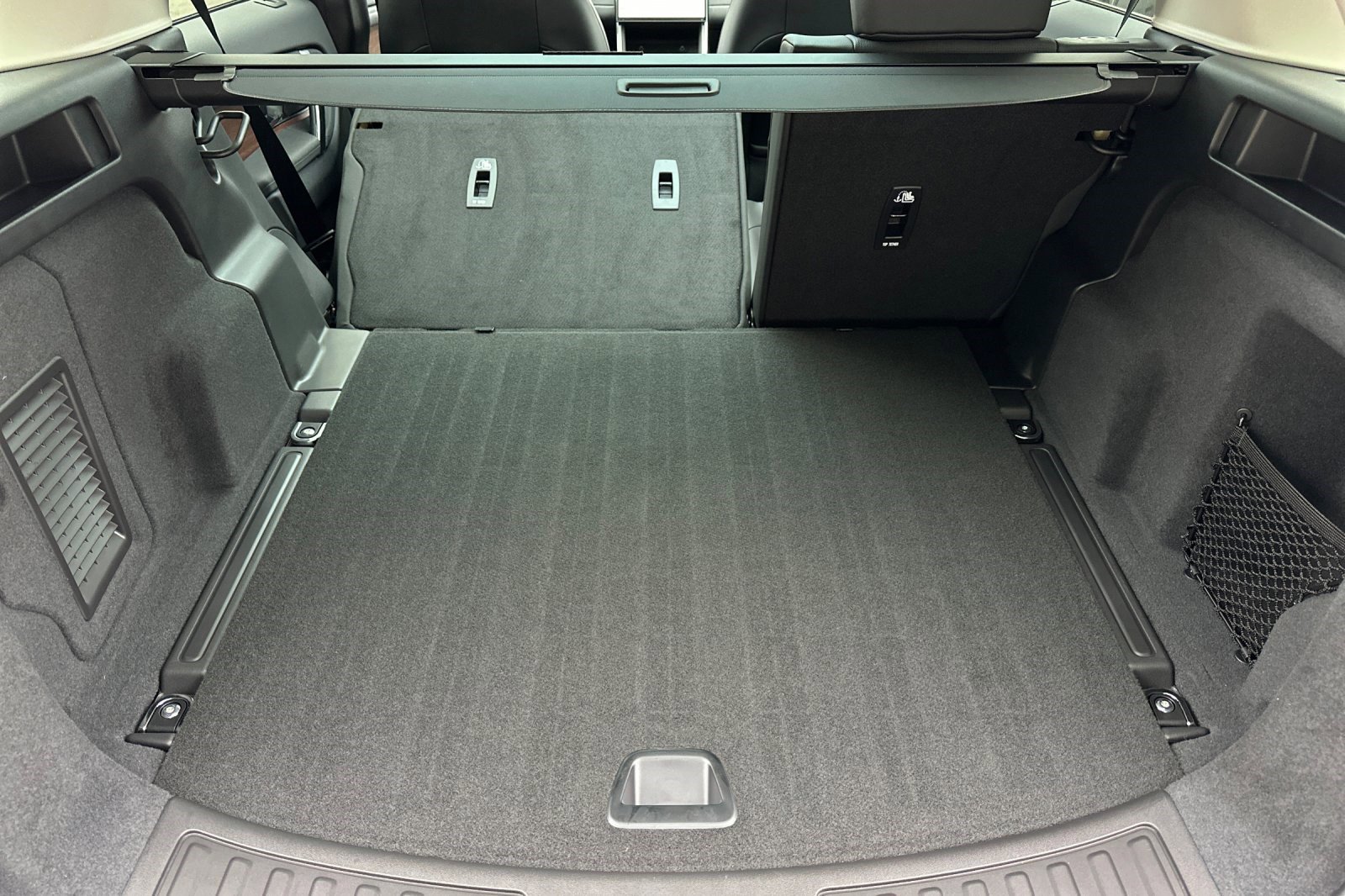 2024 Land Rover Discovery Sport S photo 29