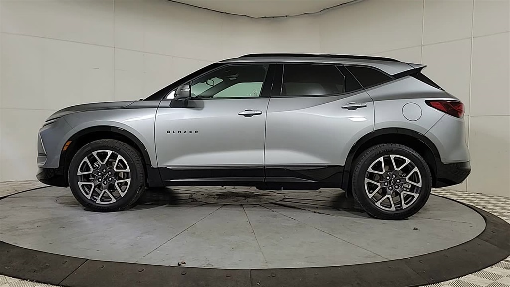 2025 CHEVROLET BLAZER - Image 5