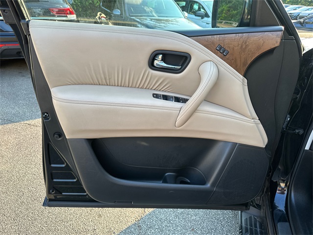 2023 Nissan Armada SL photo 9