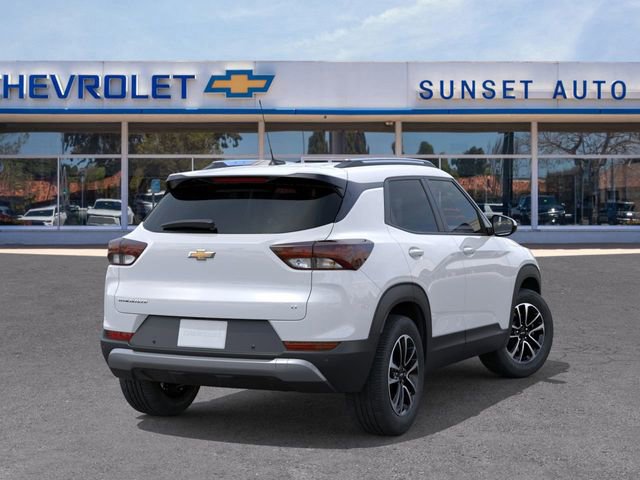 2026 Chevrolet Trailblazer LT photo 2