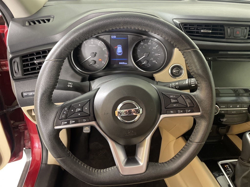 2020 Nissan Rogue SV photo 17