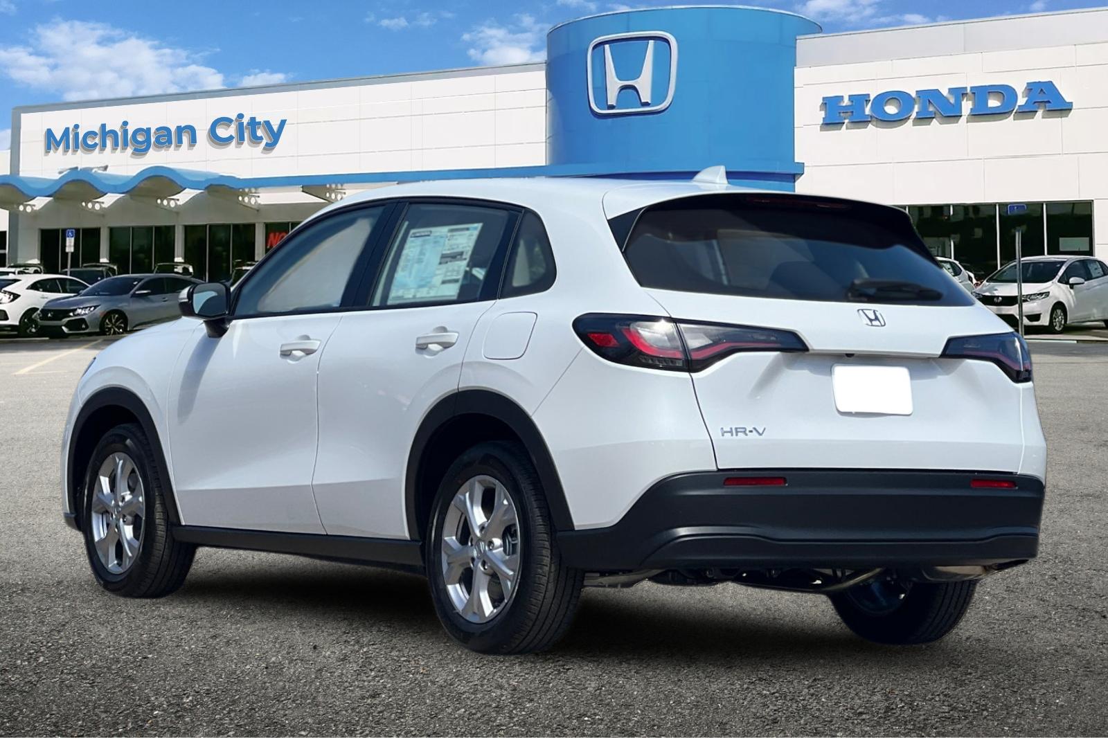 2025 Honda HR-V LX photo 3