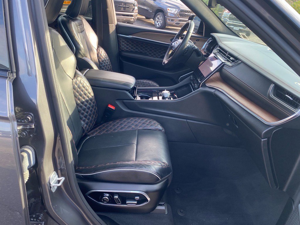 2022 Jeep Grand Cherokee Summit photo 26