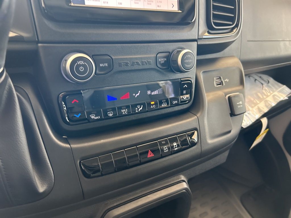 2023 Ram ProMaster 3500 Window Van photo 27