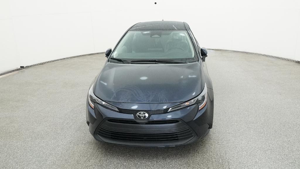 2025 Toyota Corolla LE photo 2