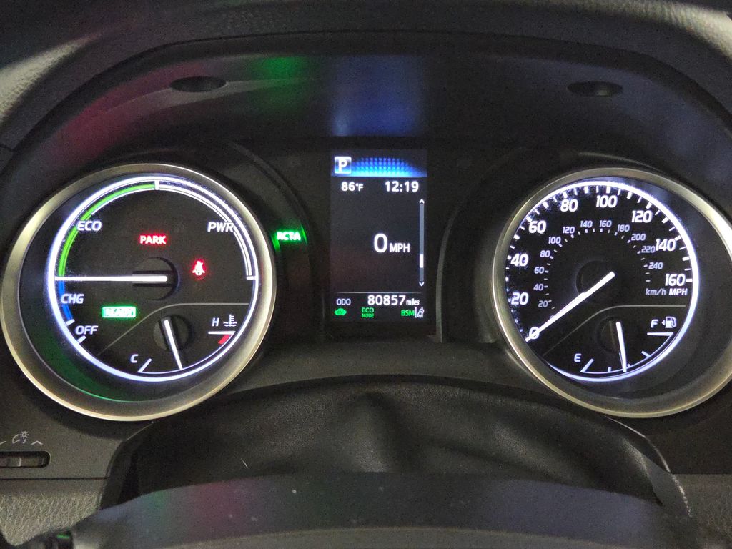 2021 Toyota Camry Hybrid LE photo 21