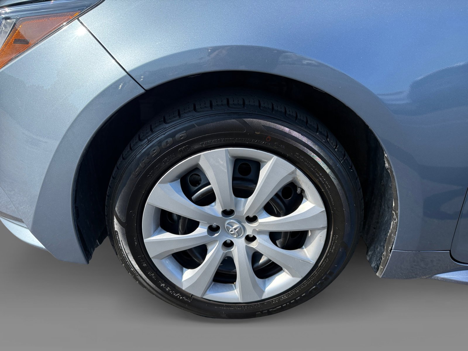 2022 Toyota Corolla LE photo 9