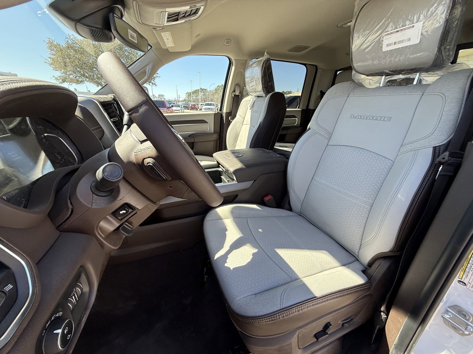 2025 Ram 2500 Laramie photo 15