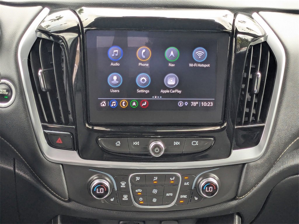2022 Chevrolet Traverse Leather photo 14