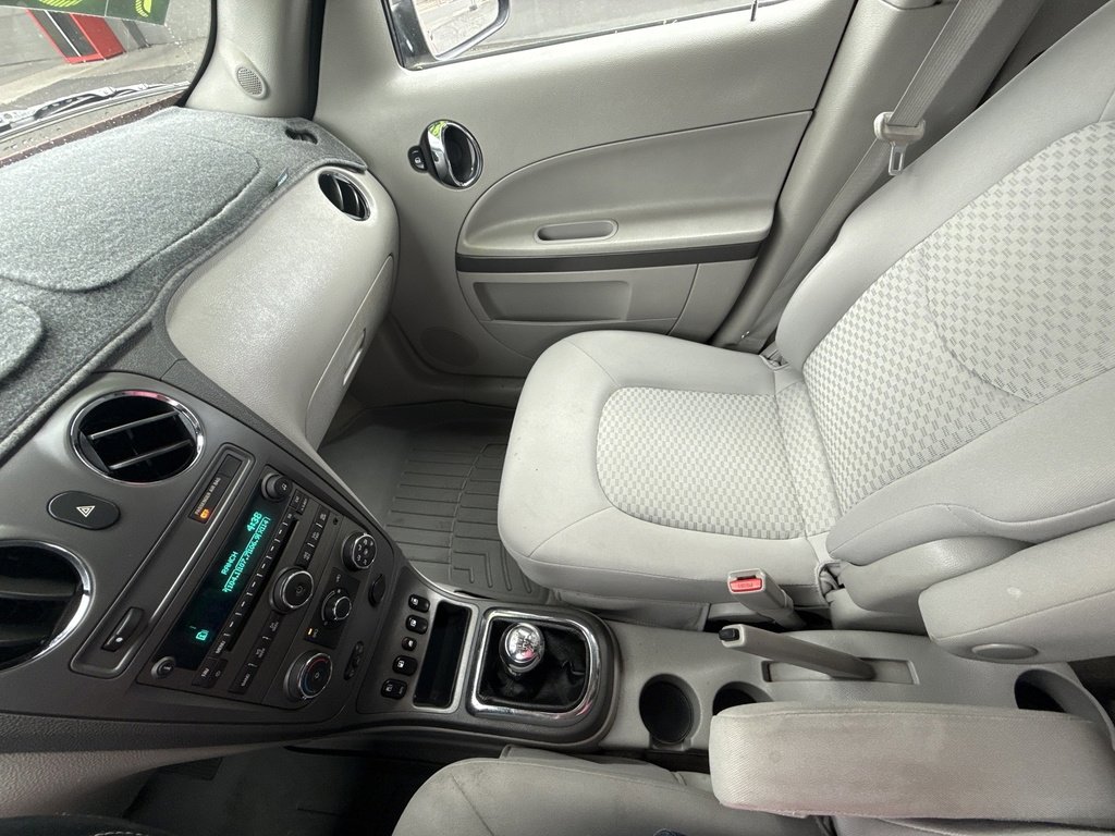 2008 Chevrolet HHR LS photo 21