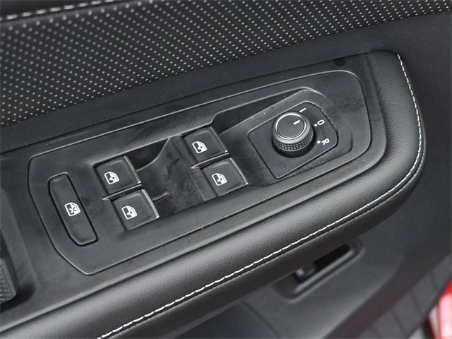 2025 Volkswagen Atlas SE Technology photo 12