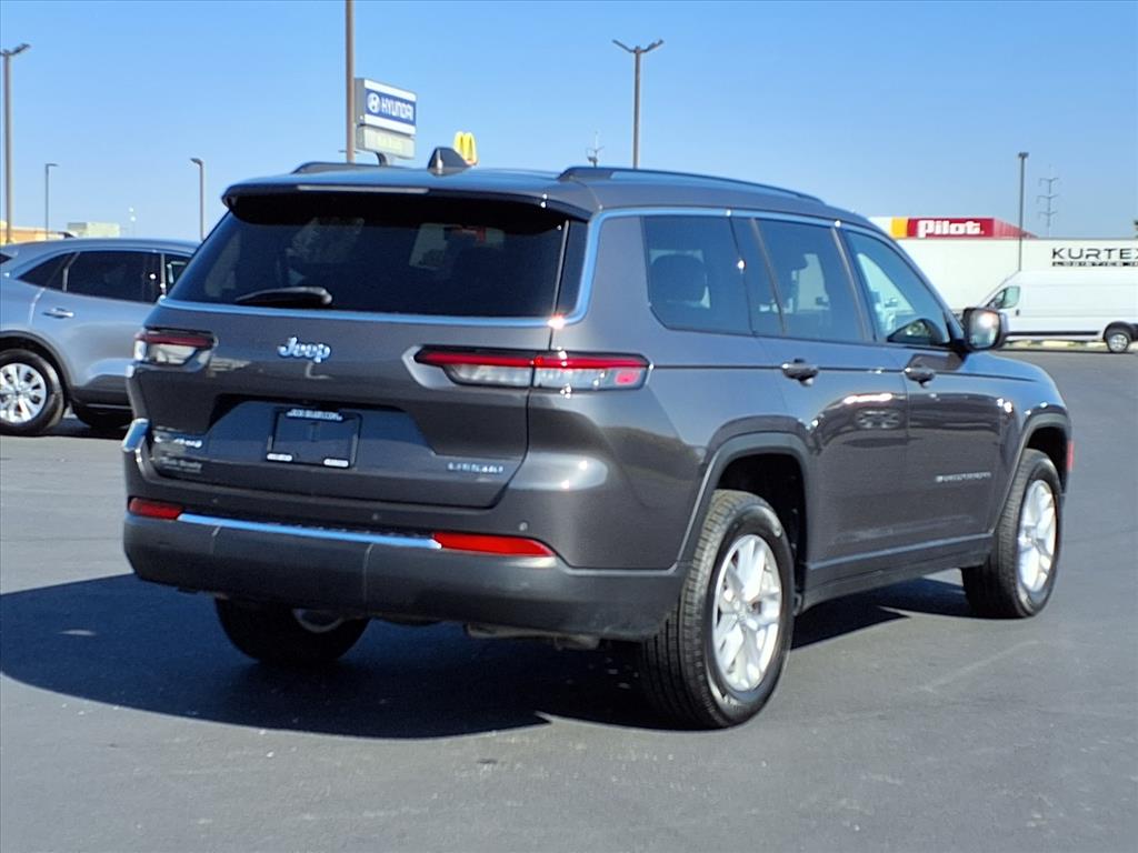 2022 Jeep Grand Cherokee Laredo photo 11