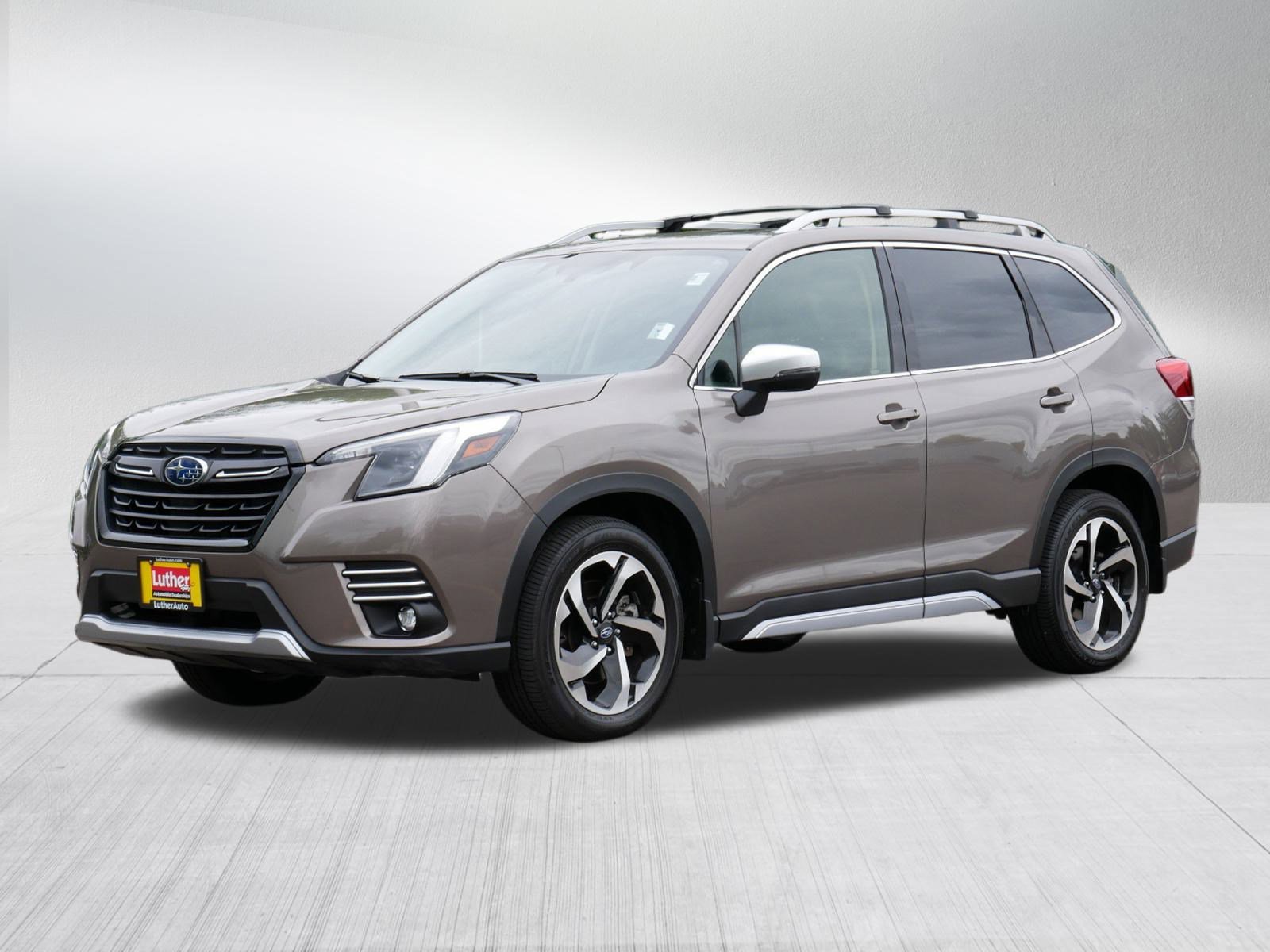 2024 Subaru Forester Touring photo 3