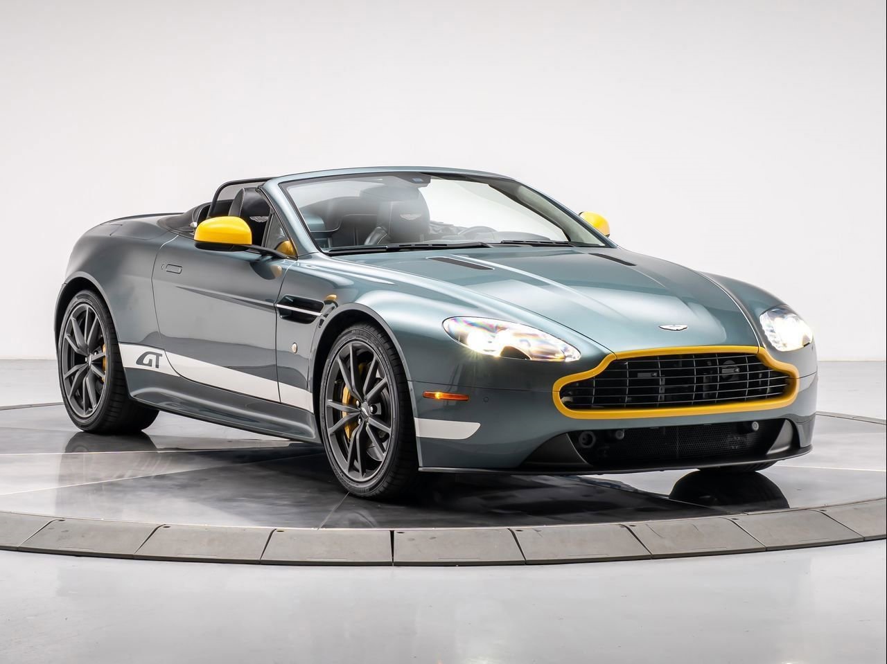 2015 Aston Martin V8 Vantage GT's photo