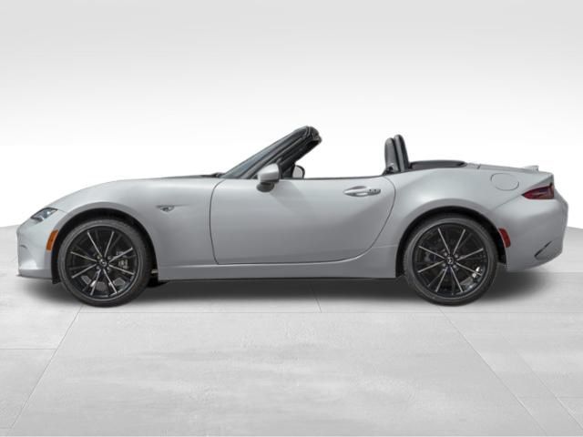 2025 Mazda MX-5 Miata Miata Grand Touring photo 3