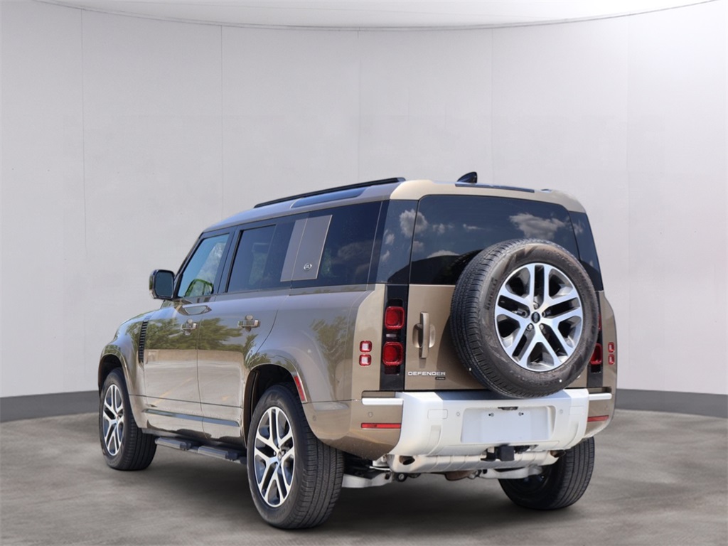 2022 Land Rover Defender 110 XS Edition photo 7