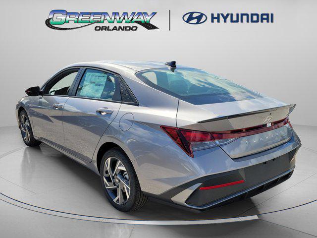 2025 Hyundai Elantra SEL Sport photo 3