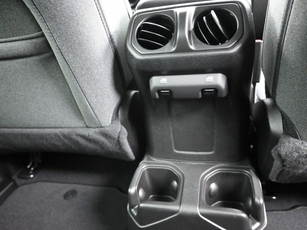 2025 Jeep Wrangler Sport S photo 7