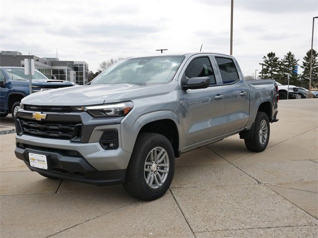 2025 Chevrolet Colorado Work Truck LT photo 3