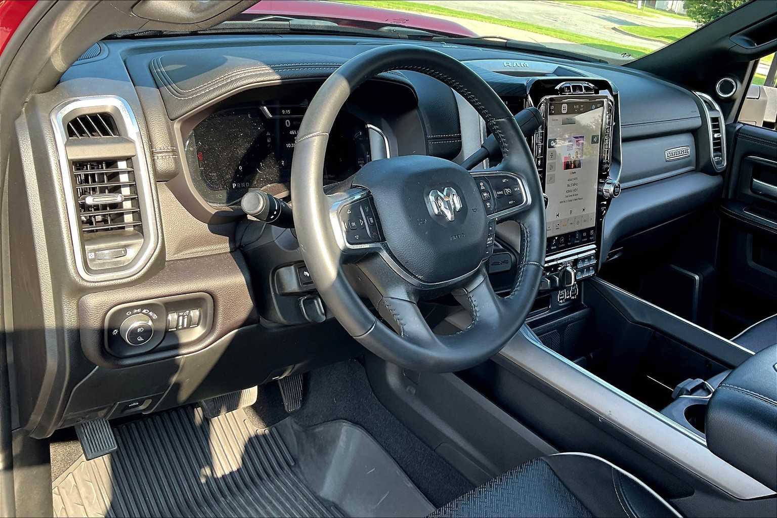 2024 Ram 3500 Laramie photo 16