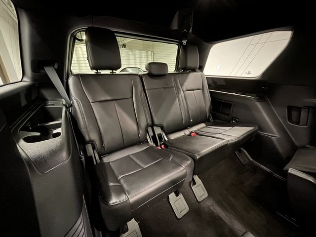2020 Ford Expedition XLT photo 3