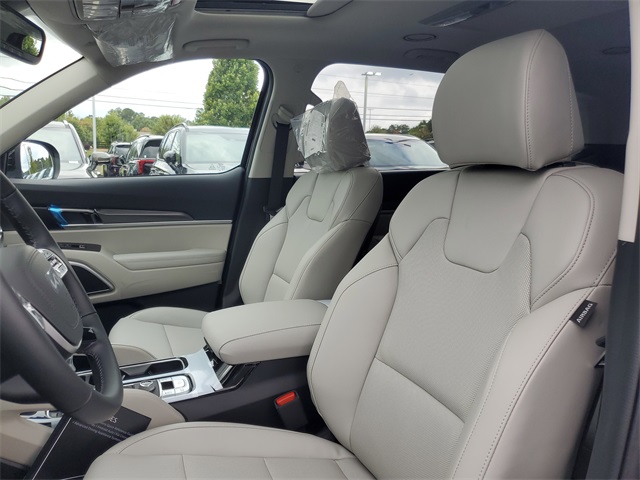 2025 Kia Telluride S photo 14