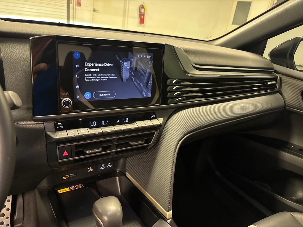 2025 Toyota Camry SE photo 26
