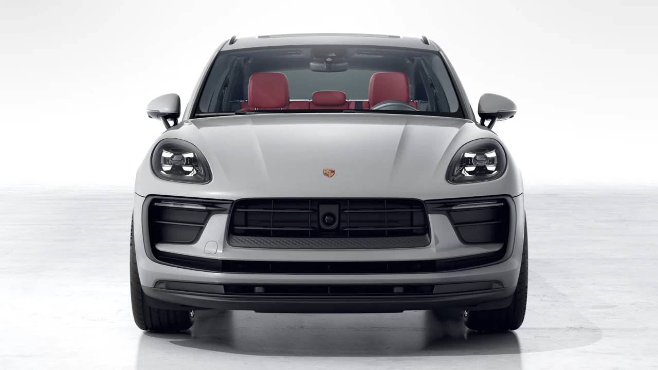 2026 Porsche Macan T photo 9