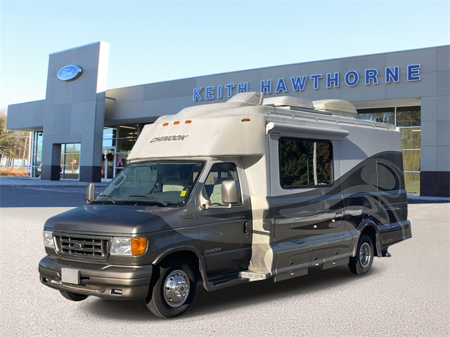 2004 Ford E-450 photo 3