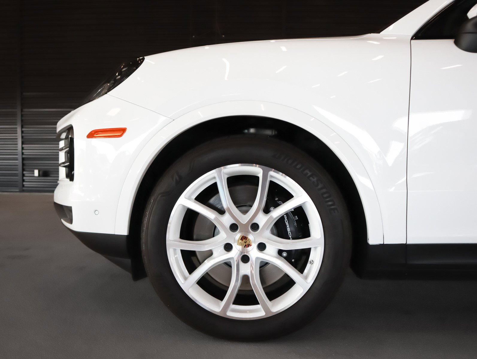 2024 Porsche Cayenne S photo 12