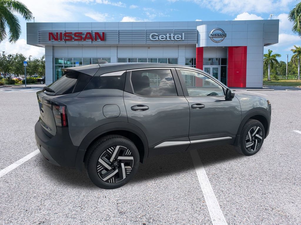 2025 Nissan Kicks SV photo 3