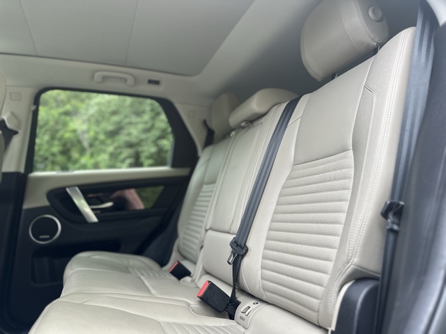 2021 Land Rover Discovery Sport S photo 15