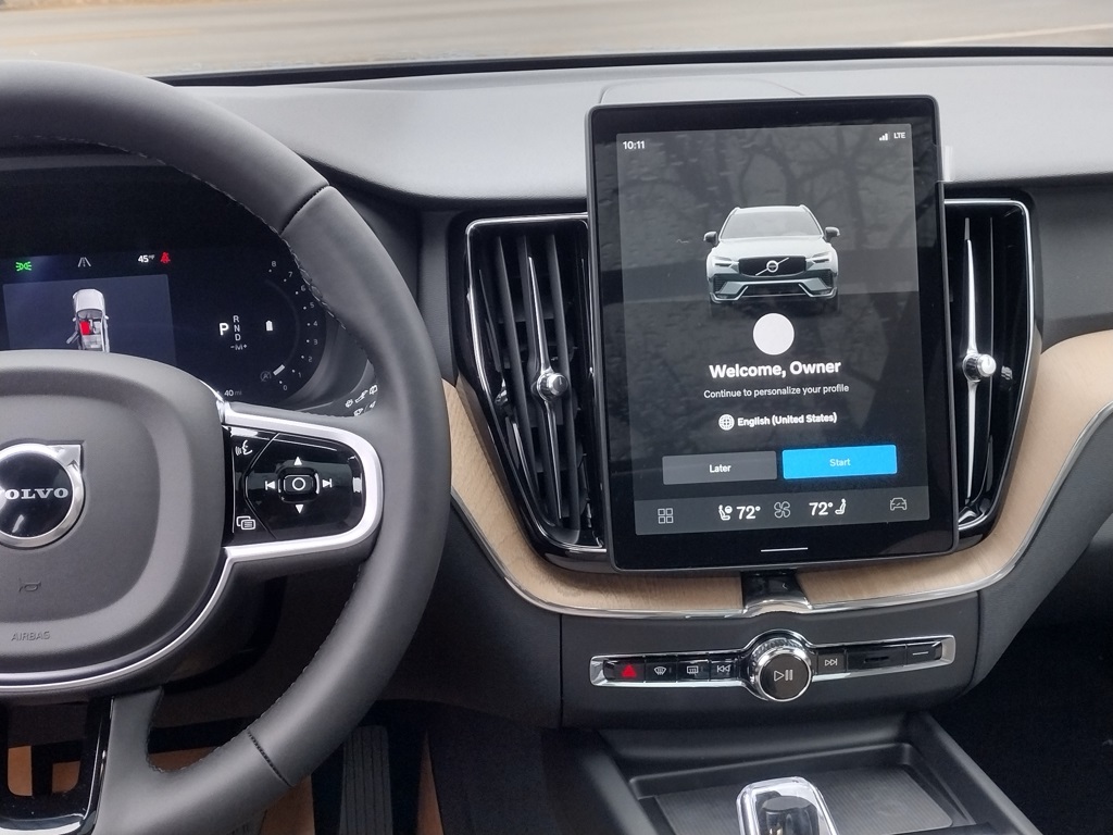 2026 VOLVO XC60 - Image 24