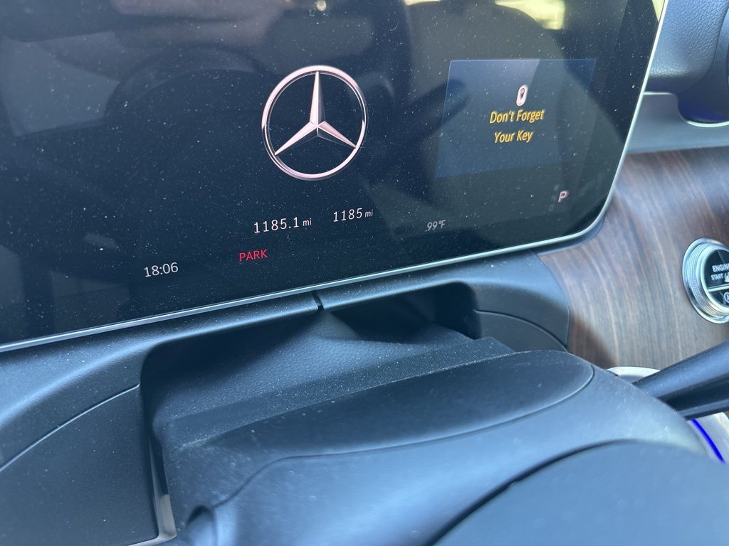 2025 Mercedes Benz C 300 photo 10