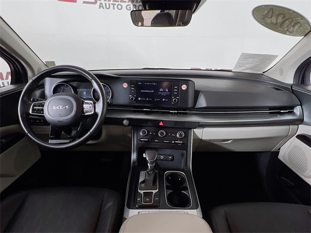 2024 Kia Carnival LX photo 21