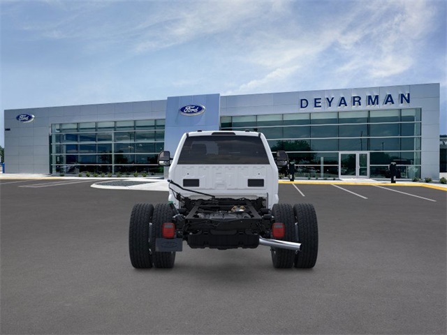 2025 Ford F-600 photo 5