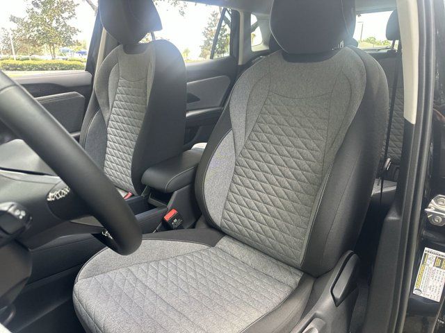 2025 Volkswagen Tiguan S photo 2