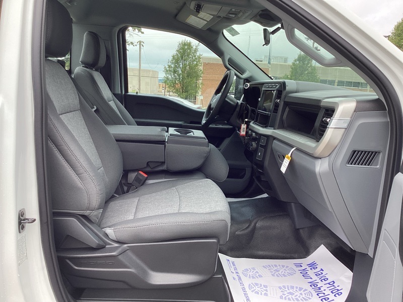 2024 Ford F-350 photo 12