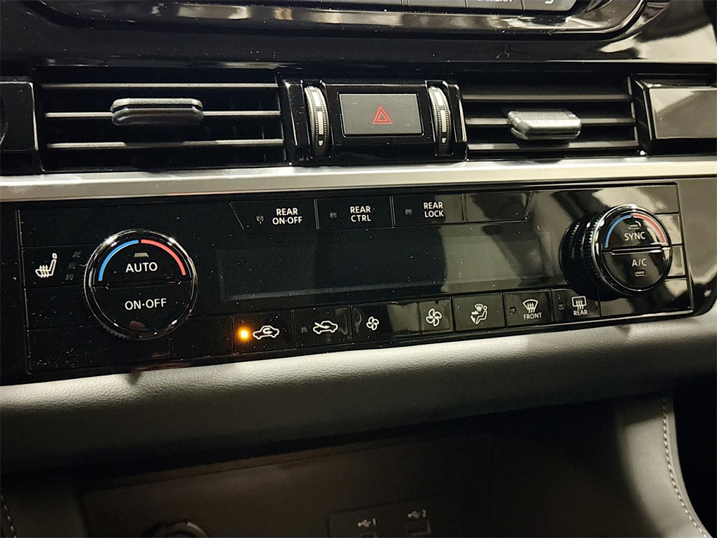 2025 Nissan Pathfinder SV photo 29