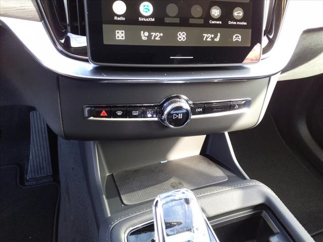 2025 Volvo XC90 T8 AWD Plus photo 10