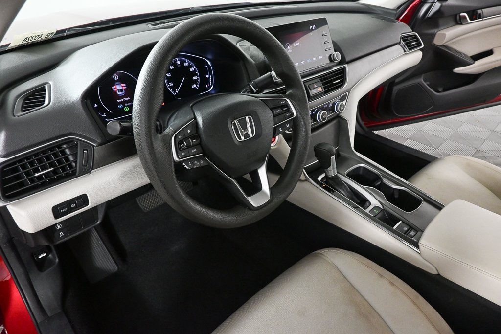 2018 Honda Accord LX photo 6